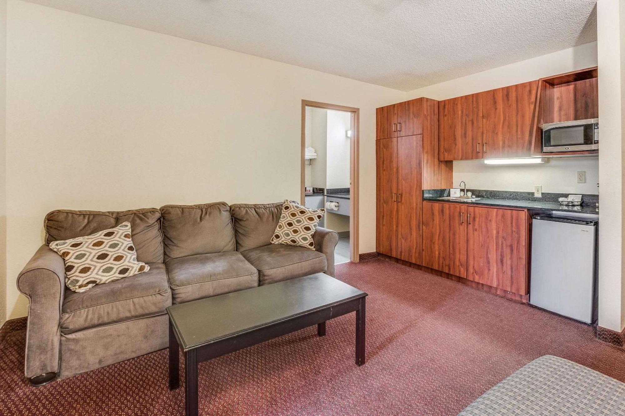 Econo Lodge Whitehall Near Michigan'S Adventure 外观 照片
